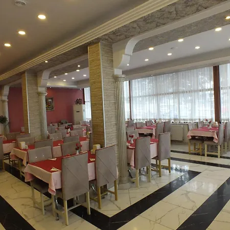 Отель Nisa 3*